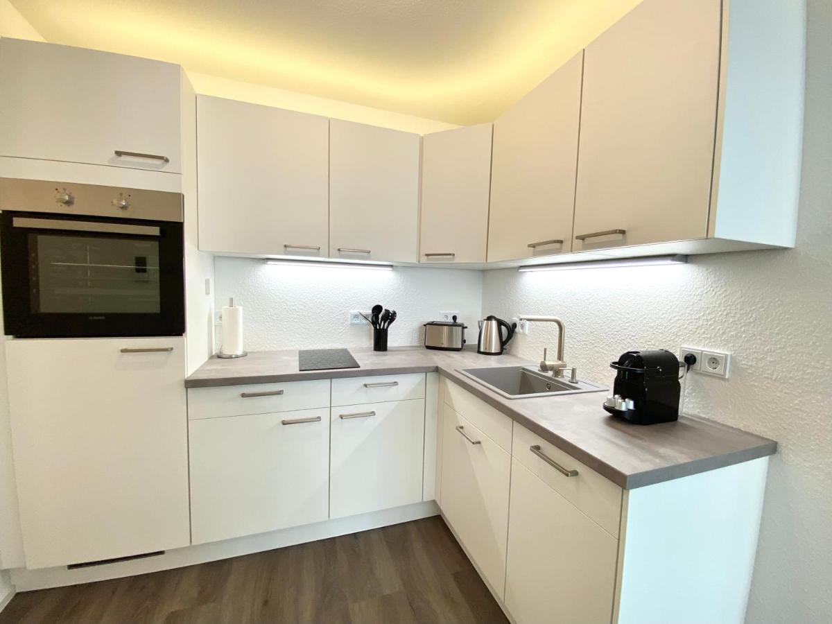 Auszeit Apartment: Lakeside Retreat with Balcony & Parking Friedrichshafen Exterior photo